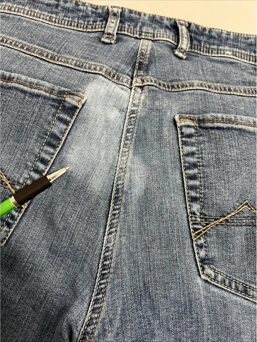 Mac Jeans Men's Light Wash Blue Jeans SIZE 35X31 $295